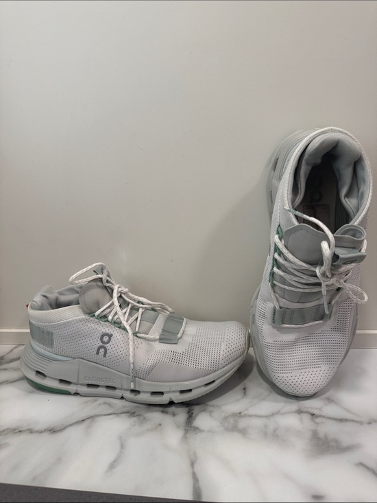 On Cloud Cloudnova running sneakers glacier men’s size 7 main image 5